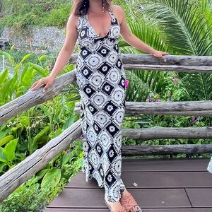 Elegant Black and White Patterned Dress